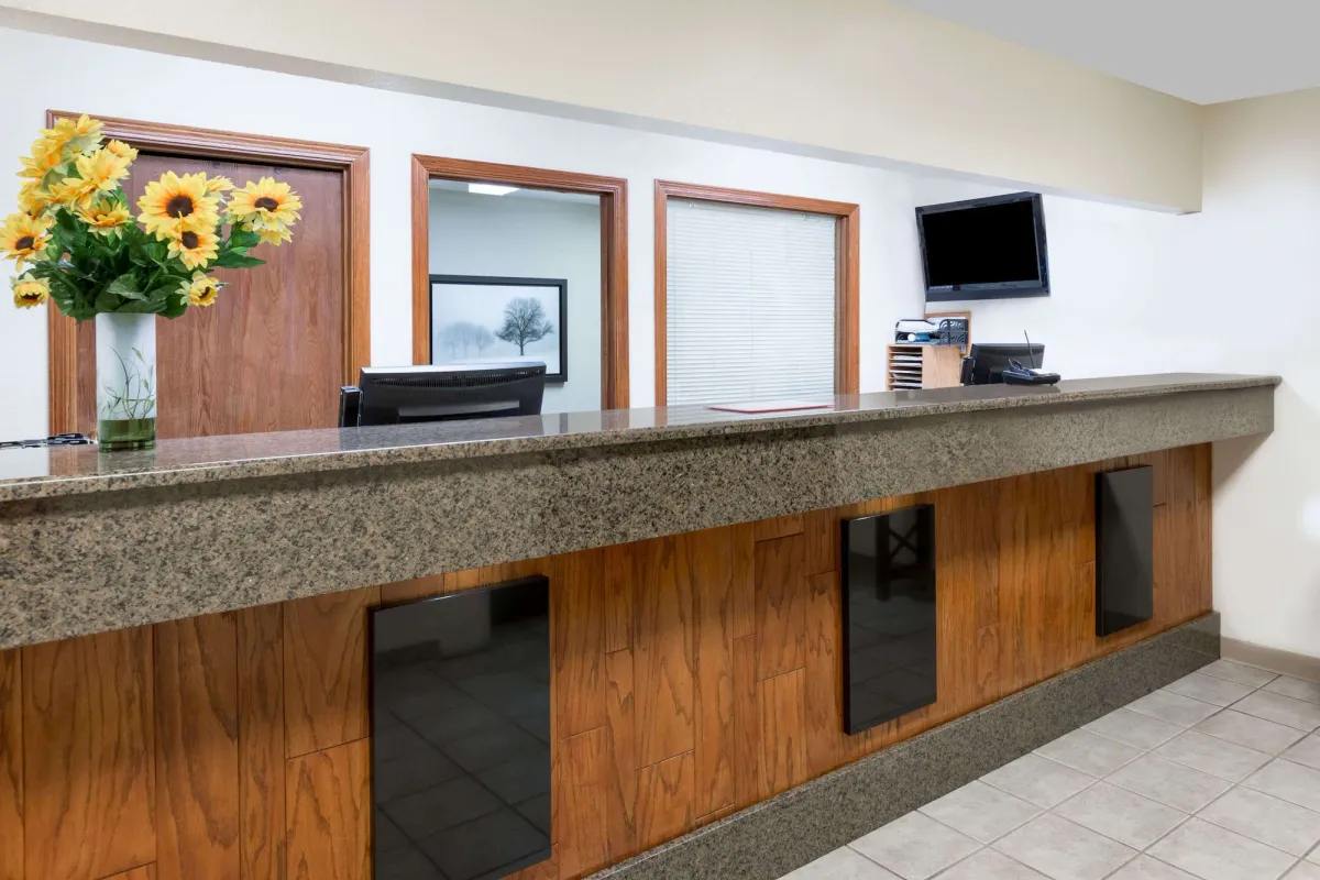 Image of Days Inn & Suites by Wyndham Des Moines Airport