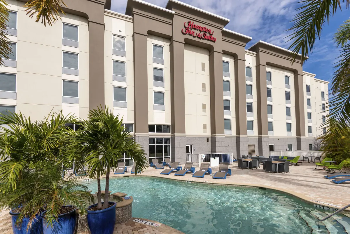 Image of Hampton Inn & Suites Fort Myers - Colonial Blvd