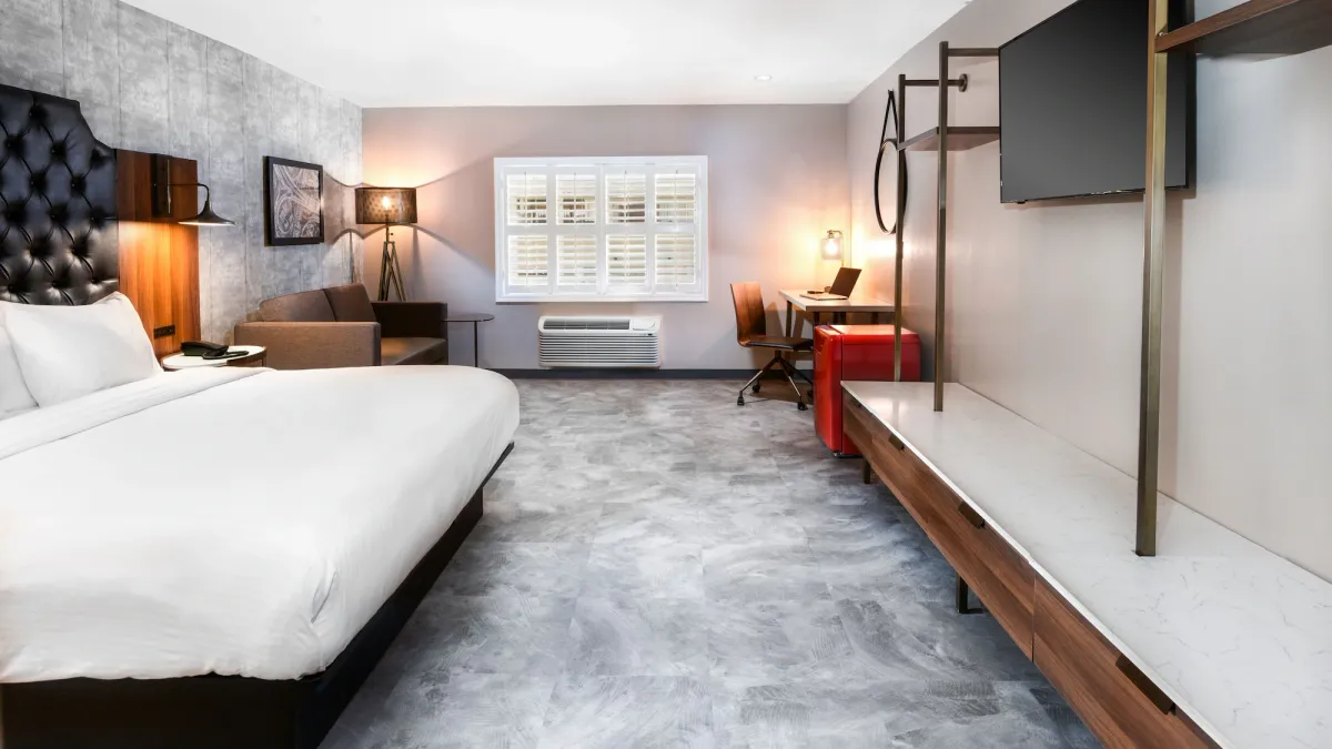 Image of Hollywood Inn Suites Hotel