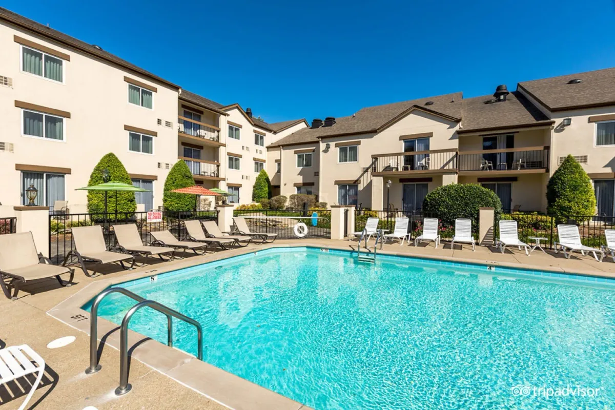 Image of Club Hotel Nashville Inn & Suites