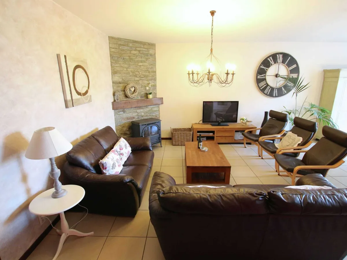 Image of Stunning Cottage in Jehonville With Sauna