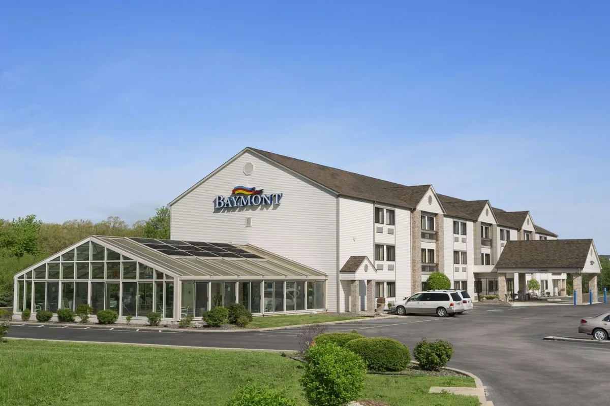 Image of Baymont by Wyndham Sullivan