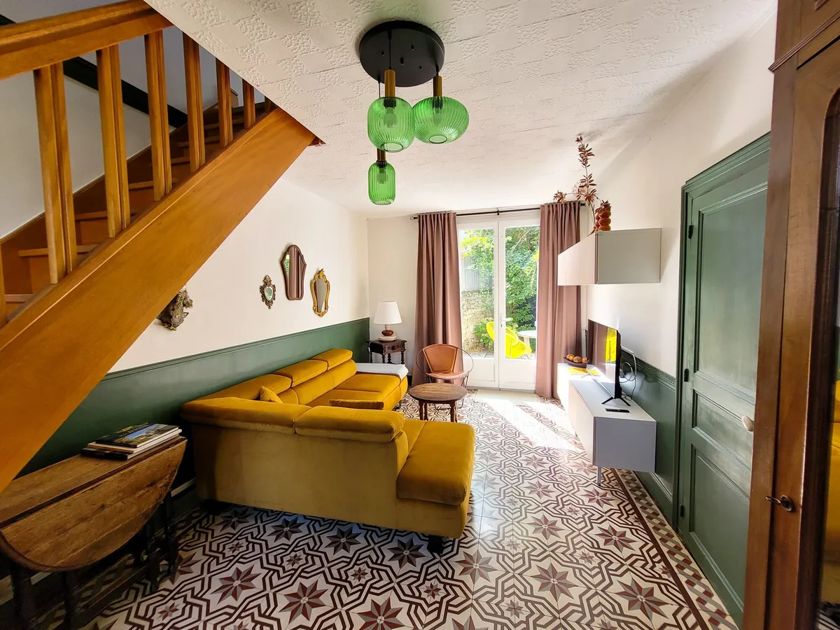 Image of Guest House "Près des Montgolfières"