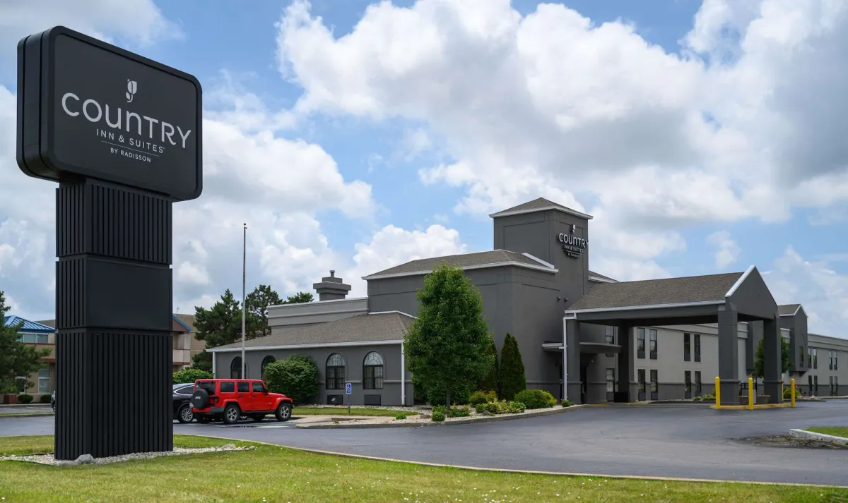 Image of Country Inn & Suites by Radisson, Greenfield, IN