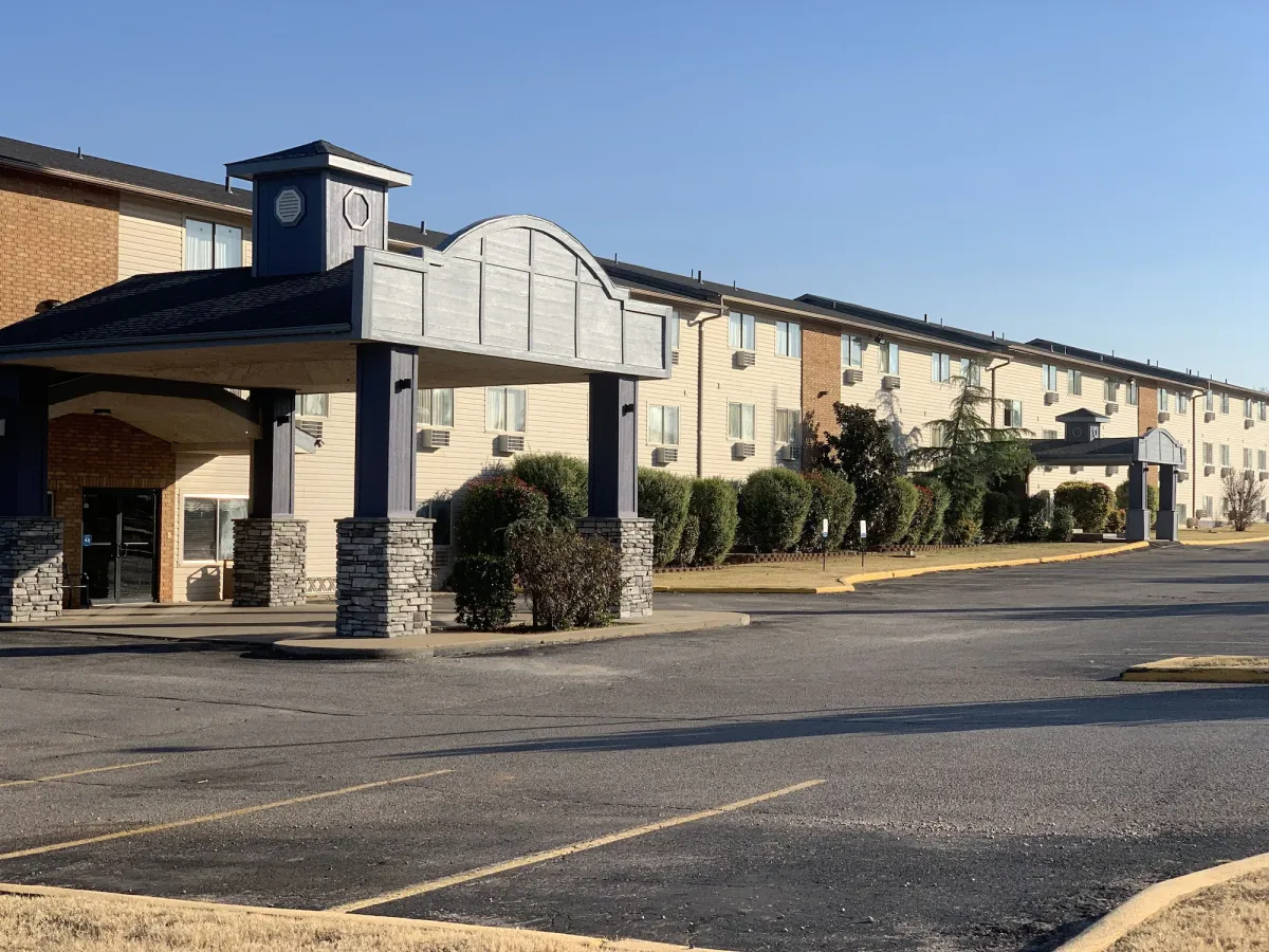 Image of Brentwood Inn Clinton