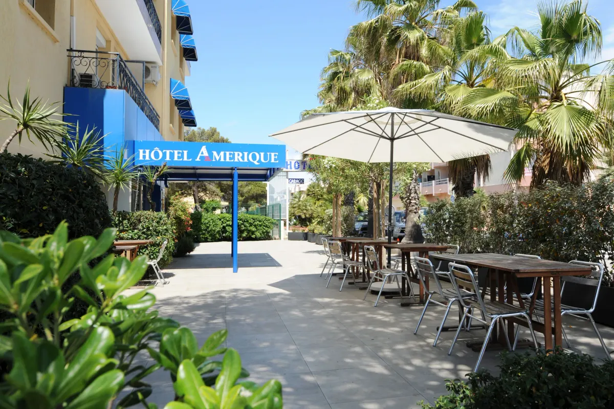 Image of Amerique Hotel Palavas - Piscine - Plage