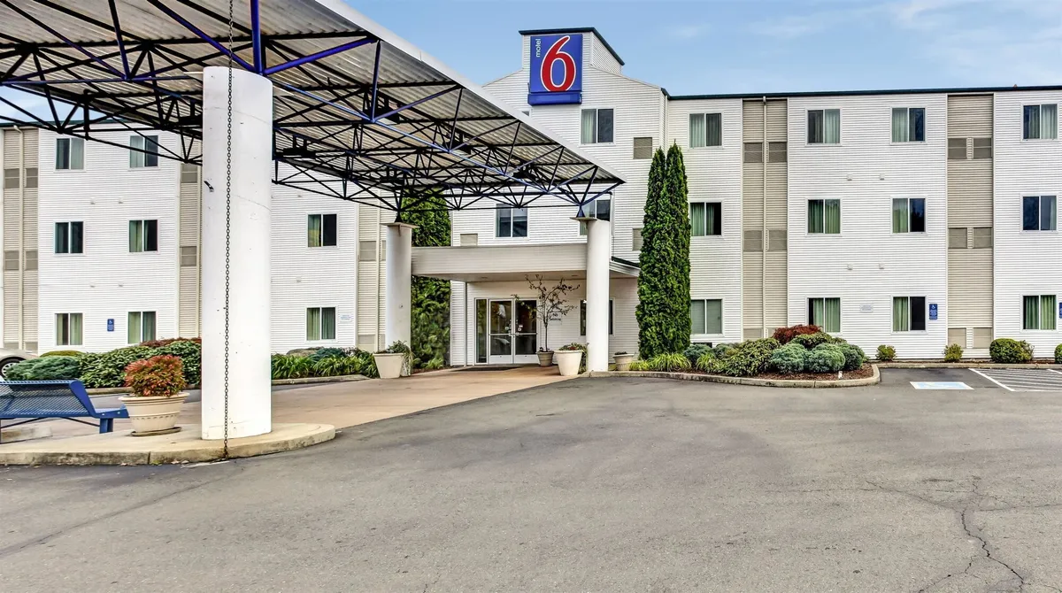 Image of Motel 6-Roseburg, OR