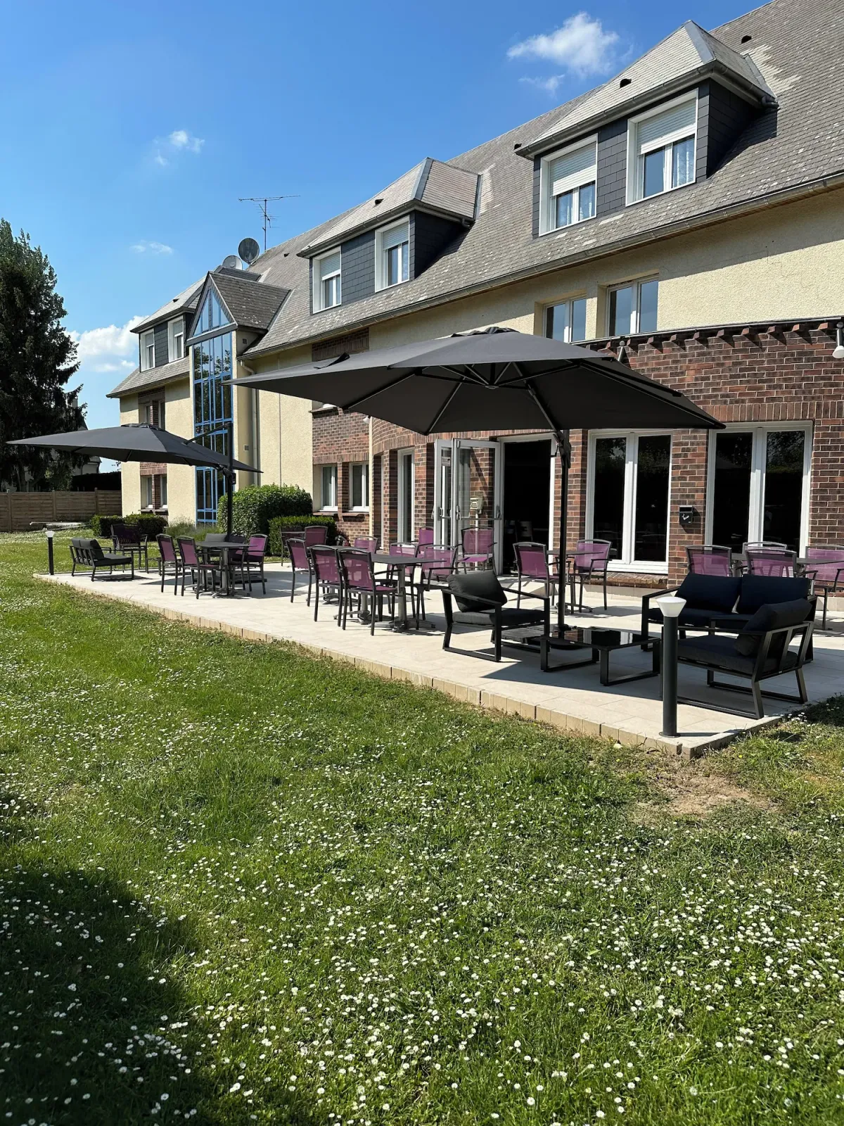 Image of The Originals City Hôtel, Aéroport Beauvais