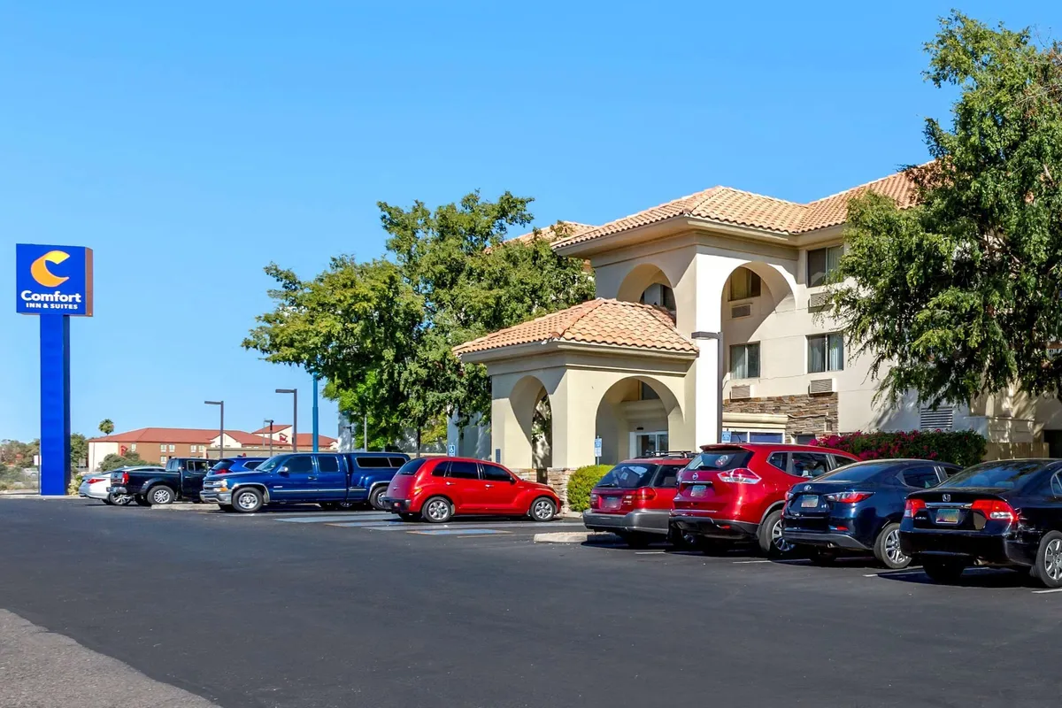 Image of Comfort Inn & Suites Phoenix North - Deer Valley