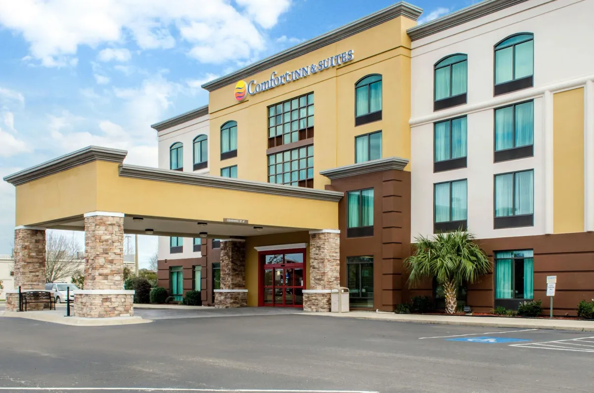 Image of Comfort Inn & Suites Biloxi-D'Iberville