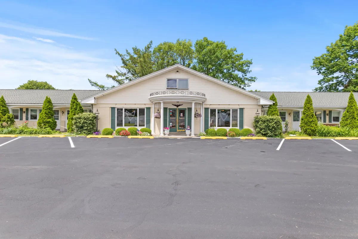 Image of Glass House Inn Erie Near I-90 & I-79