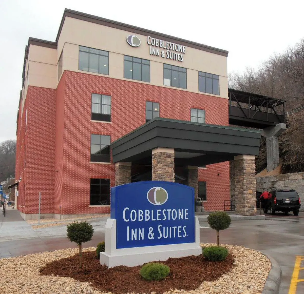 Image of Cobblestone Inn & Suites - Marquette