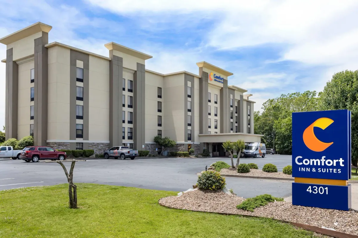 Image of Comfort Inn & Suites Little Rock Airport