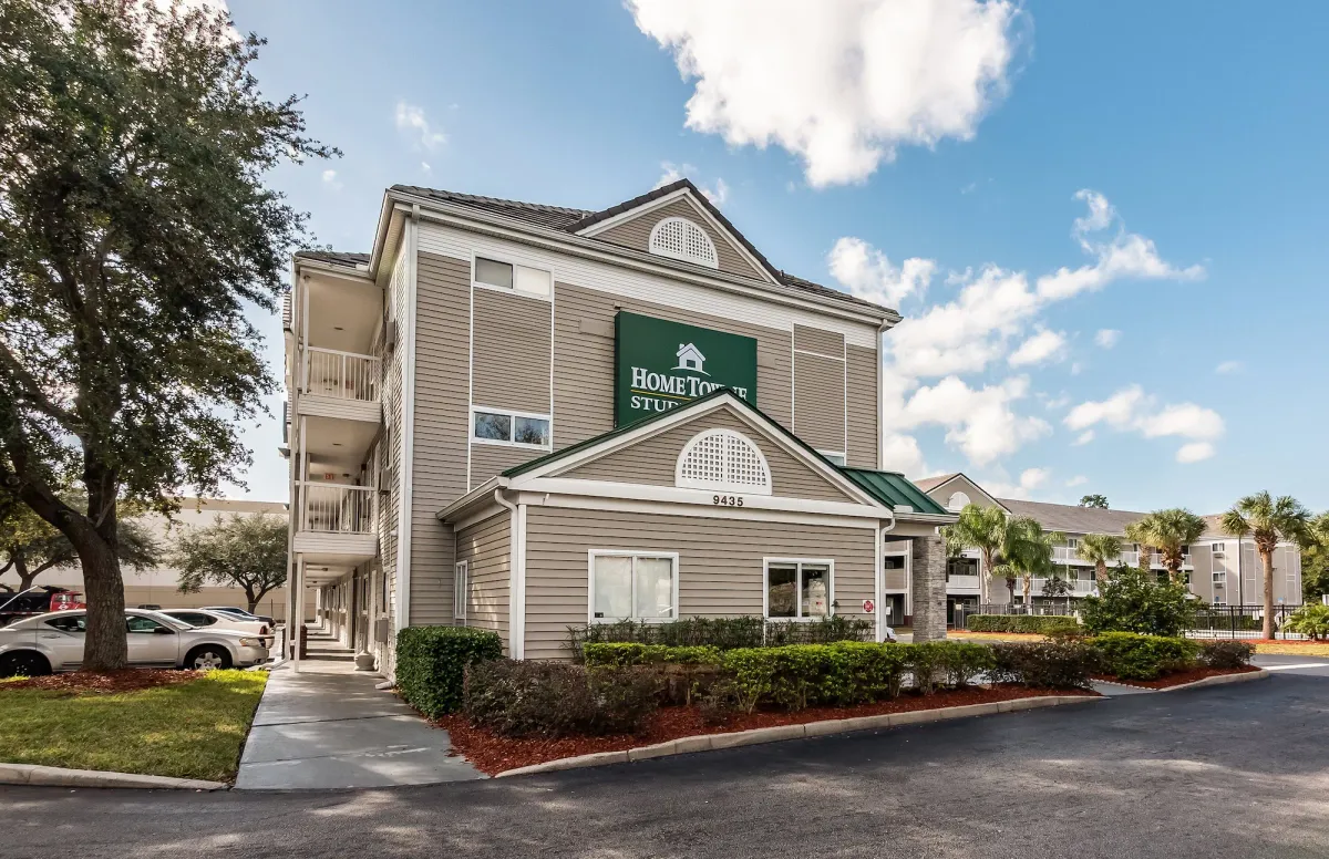 Image of HomeTowne Studios by Red Roof Orlando South