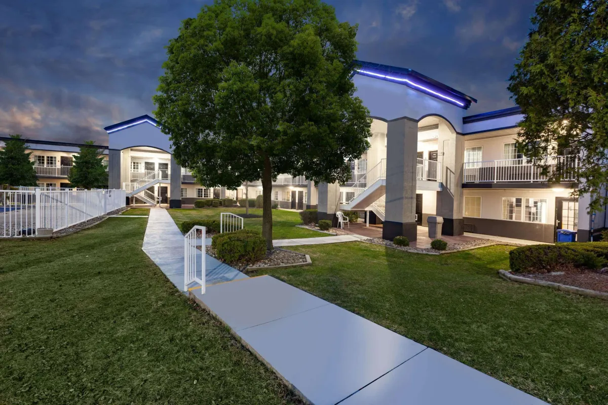 Image of Days Inn by Wyndham Austintown