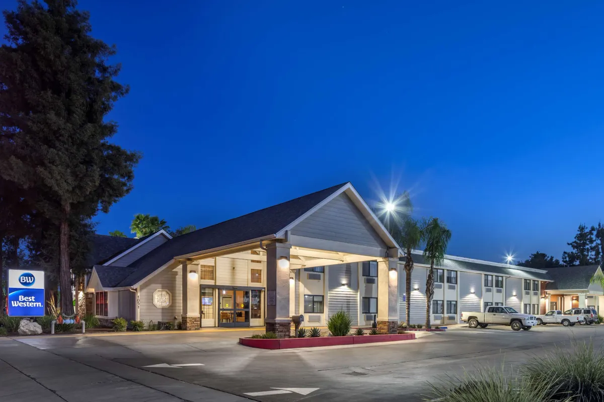 Image of Best Western Town & Country Lodge