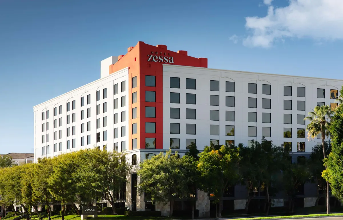 Image of Hotel Zessa Orange County Airport, a DoubleTree by Hilton