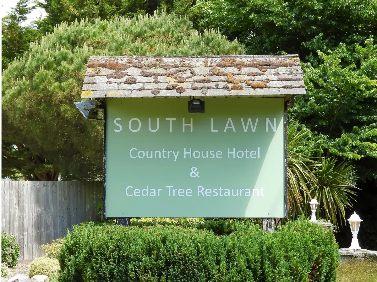 Image of South Lawn Hotel