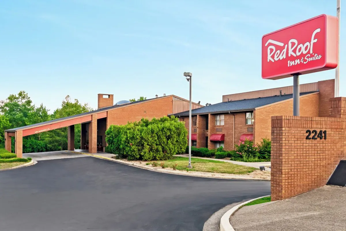 Image of Red Roof Inn & Suites Lexington - Hamburg