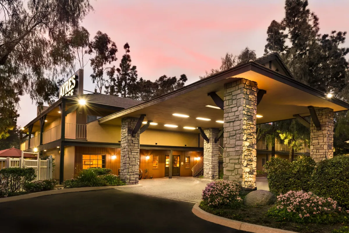 Image of Ayres Lodge Alpine