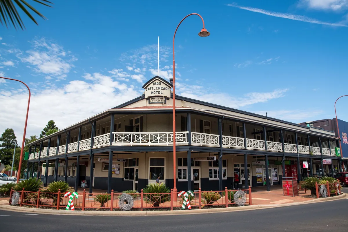 Image of Castlereagh Hotel