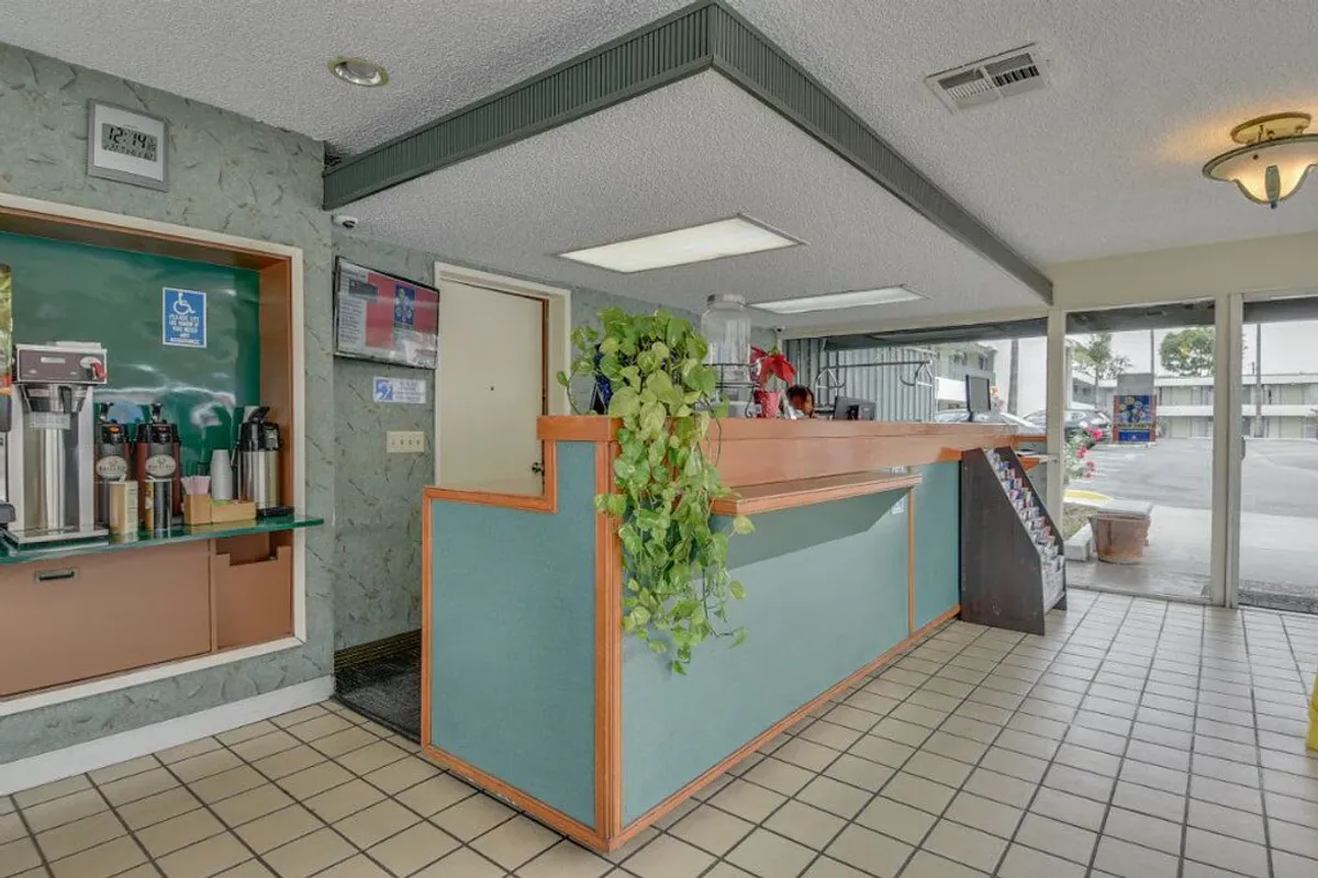 Image of Vagabond Inn Los Angeles at USC