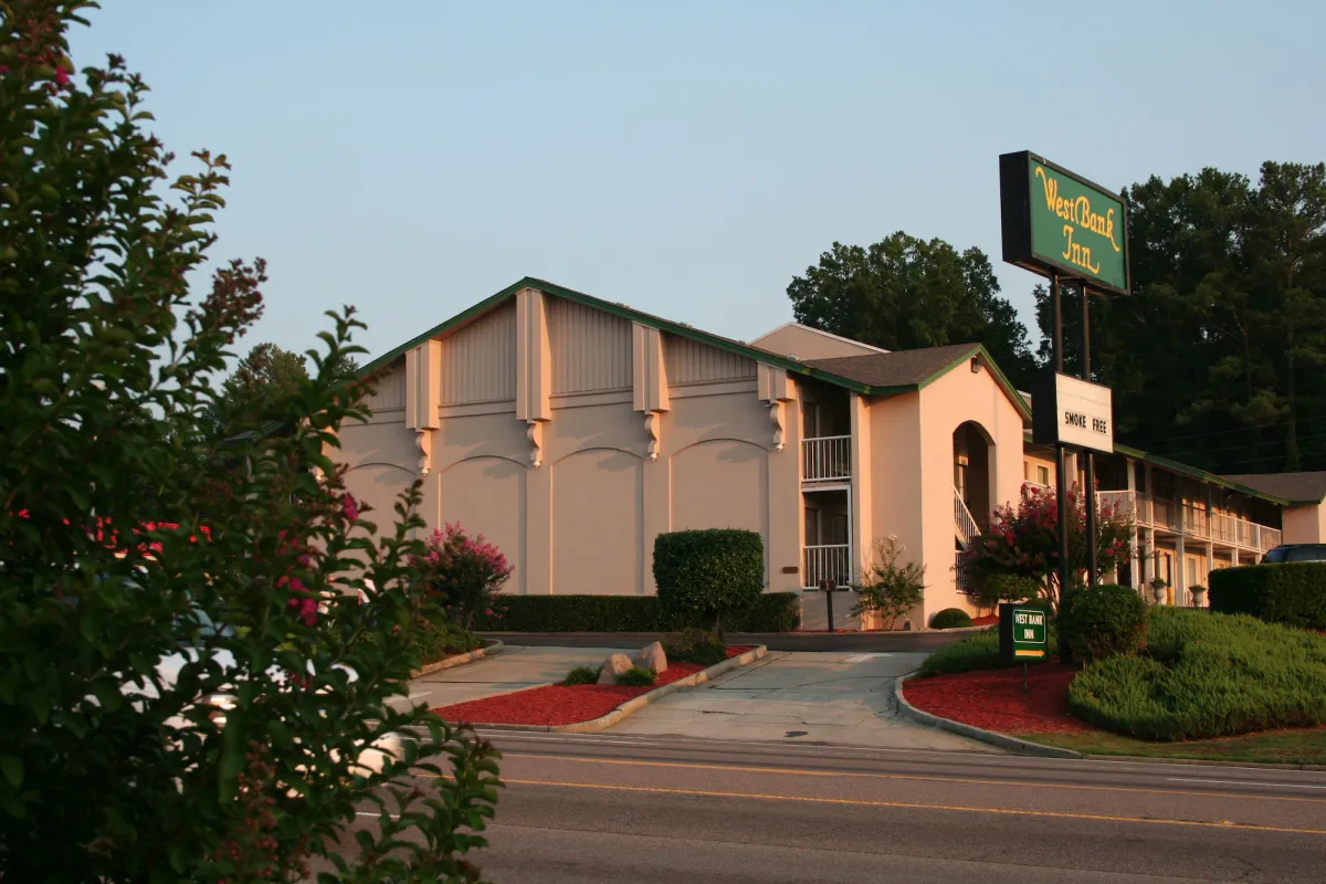 Image of West Bank Inn