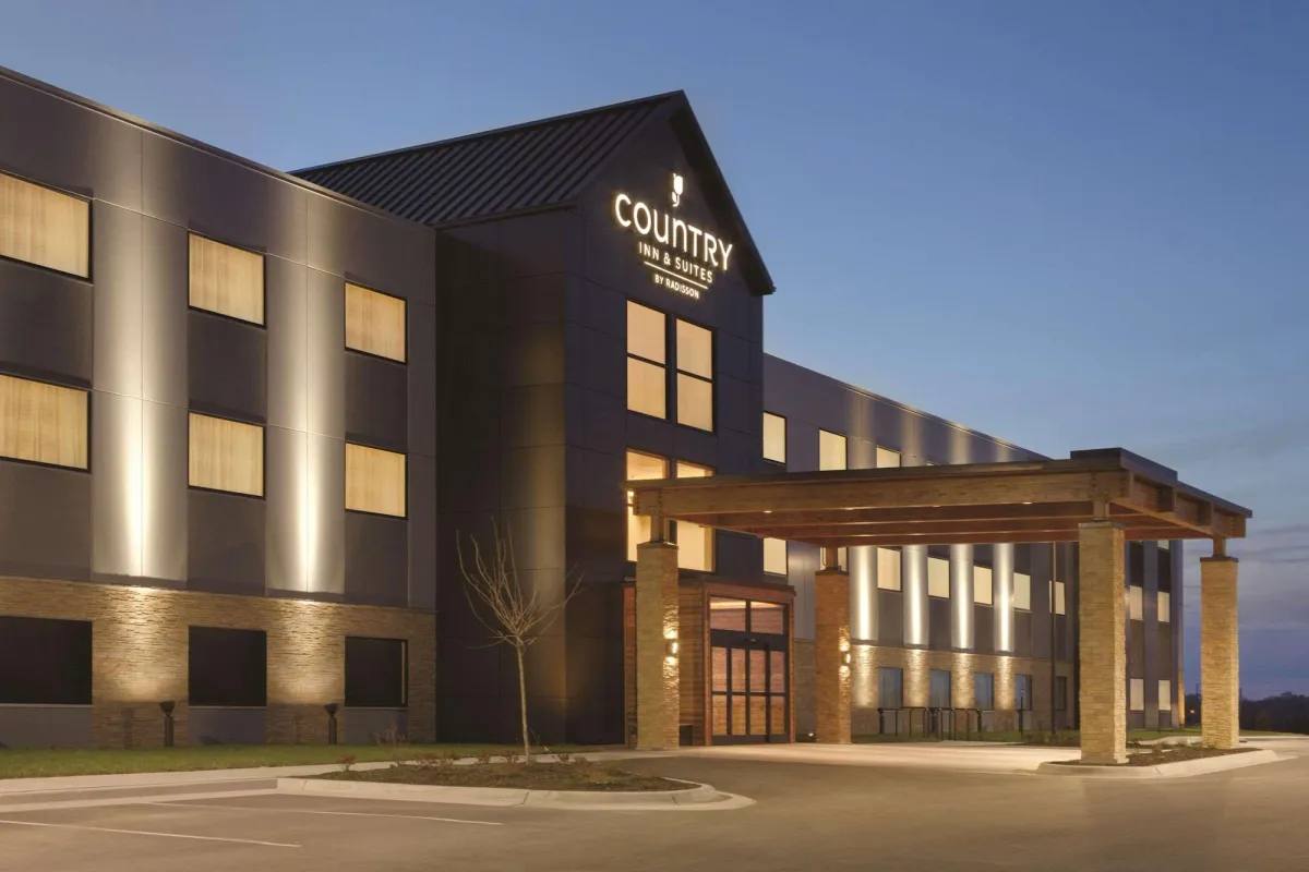 Image of Country Inn & Suites by Radisson, Lawrence, KS