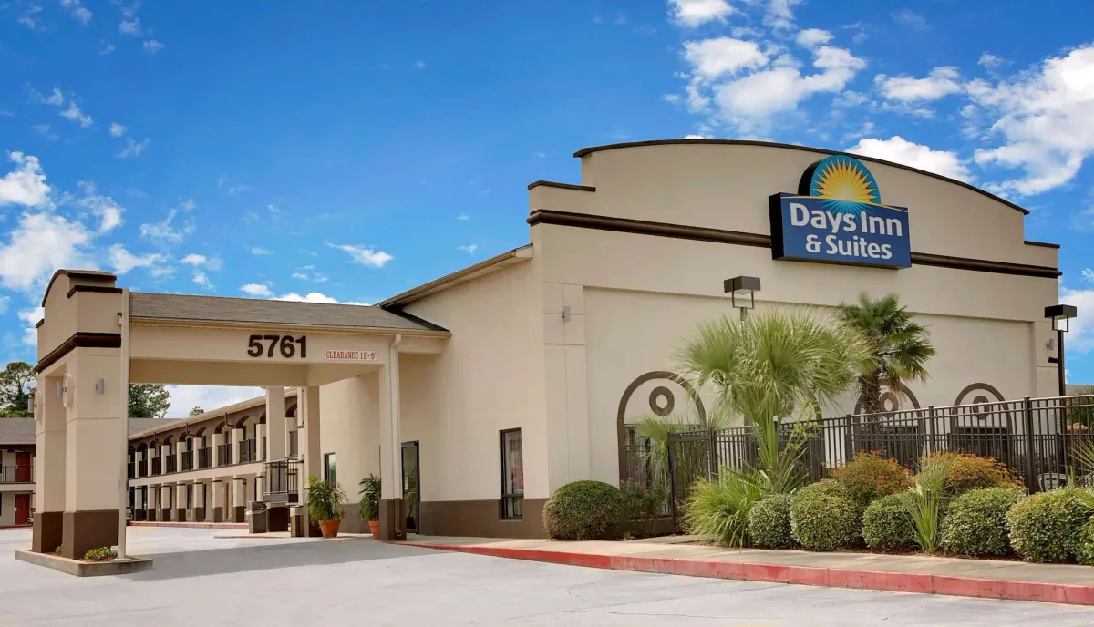 Image of Days Inn & Suites by Wyndham Opelousas