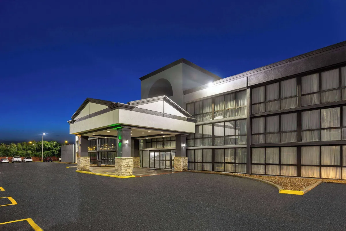 Image of Wingate by Wyndham Kansas City