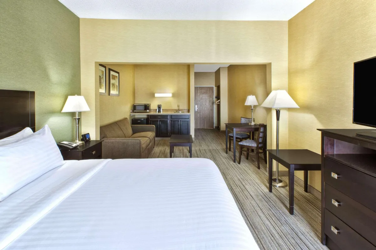 Image of Country Inn & Suites by Radisson Benton Harbor-St Joseph MI