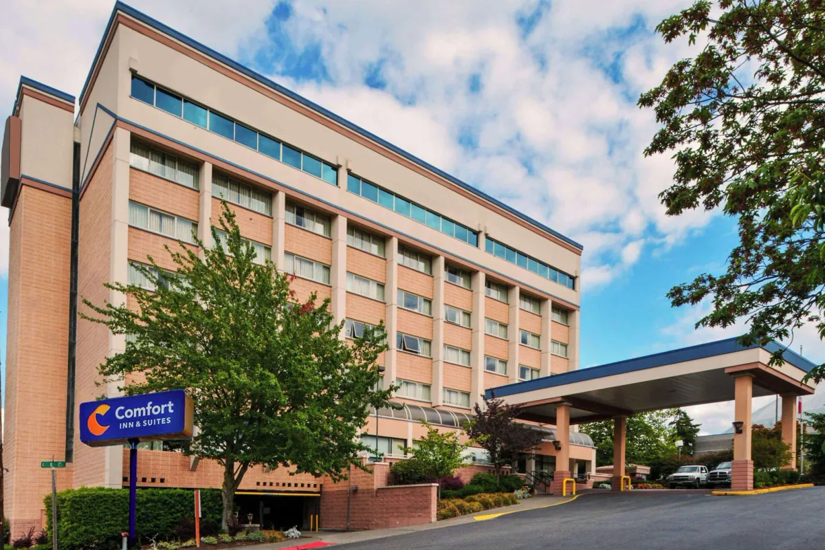Image of Comfort Inn & Suites Downtown Tacoma