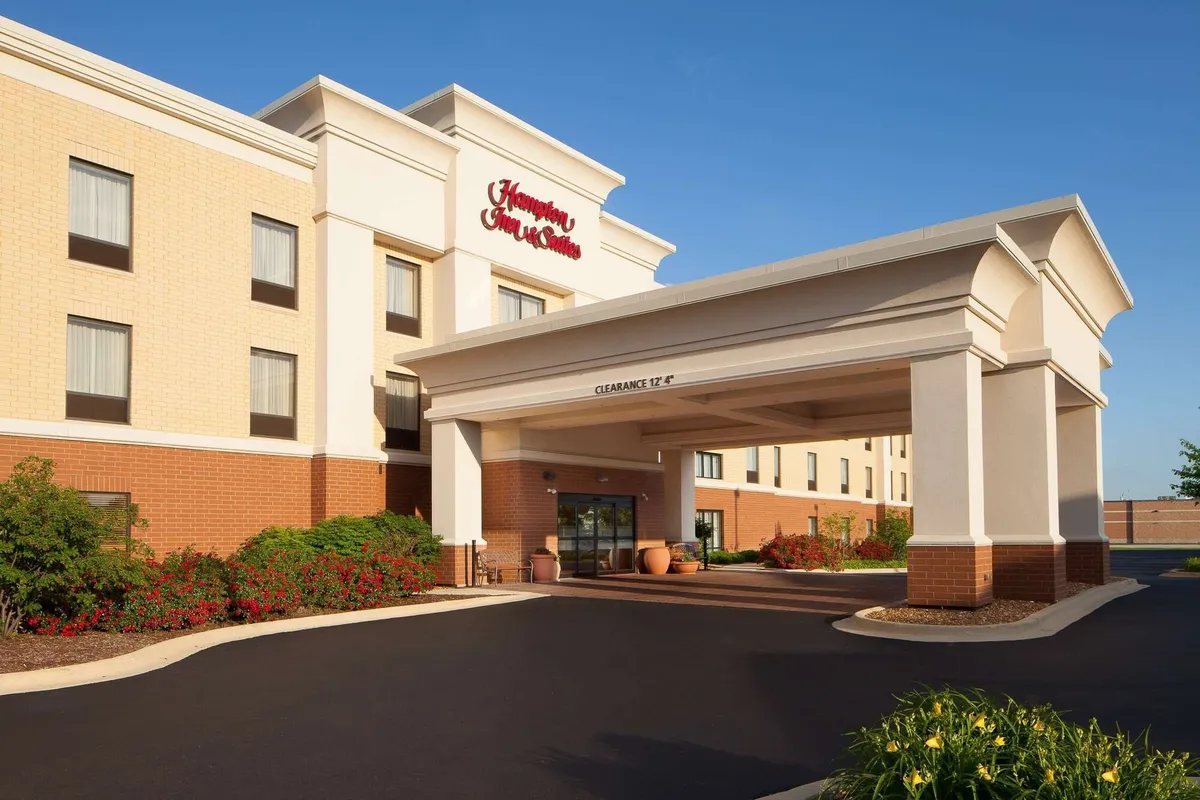 Image of Hampton Inn & Suites Chicago/St. Charles
