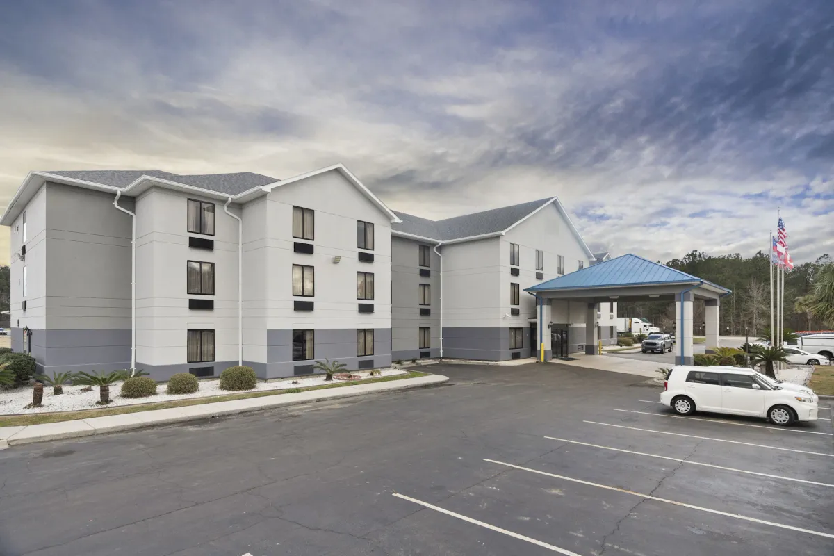 Image of Baymont by Wyndham Pooler/Savannah