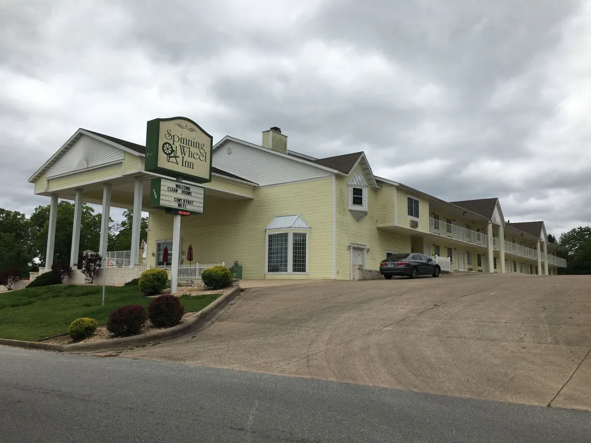Image of Spinning Wheel Inn