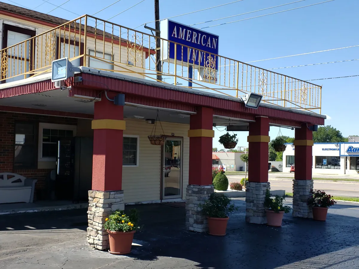 Image of American Inn