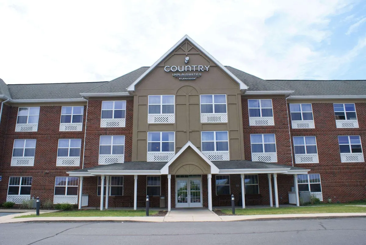 Image of Country Inn & Suites by Radisson, Lansing, MI