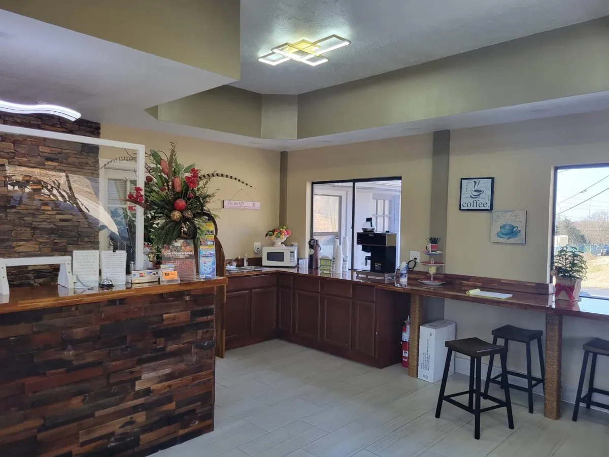 Image of Smokies Inn - New Linens & Ultrafast WIFI - Friendliest Hospitality Guaranteed!