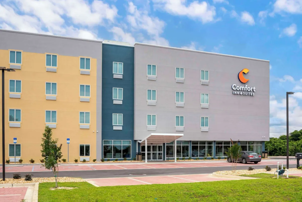 Image of Comfort Inn & Suites Destin near Henderson Beach