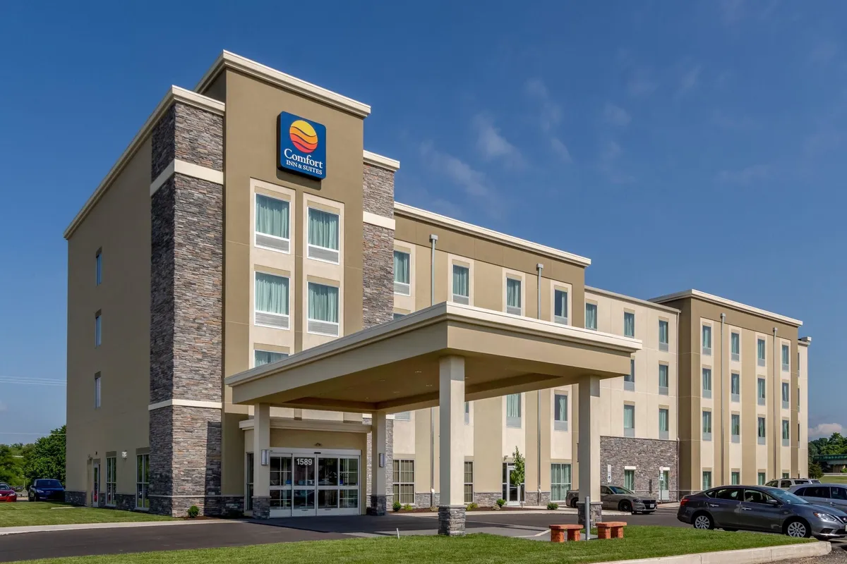 Image of Comfort Inn & Suites - Harrisburg Airport - Hershey South