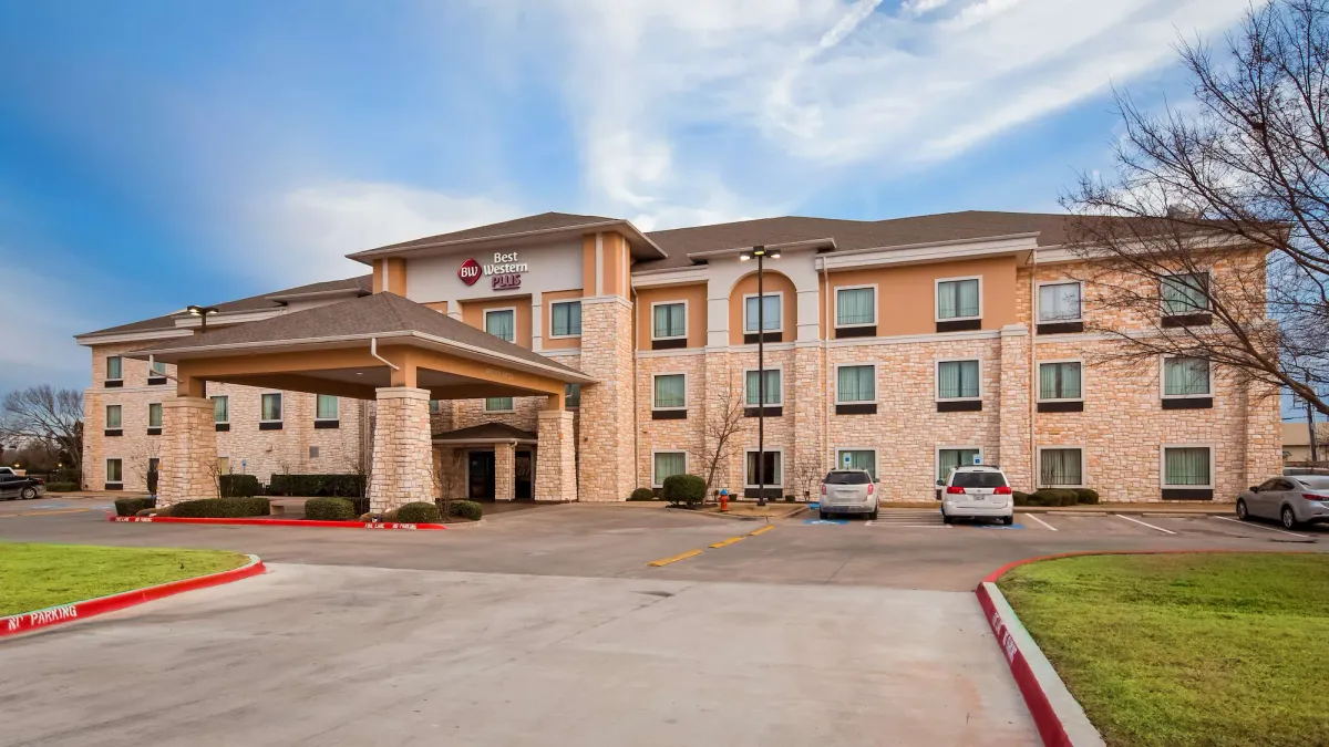 Image of BEST WESTERN PLUS Christopher Inn and Suites