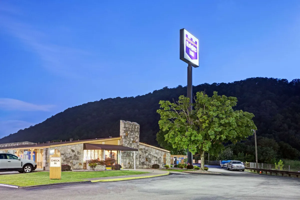 Image of Knights Inn Charleston West Virginia