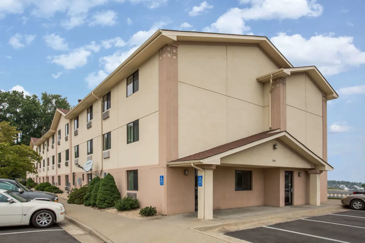 Image of Super 8 by Wyndham Dumfries/Quantico