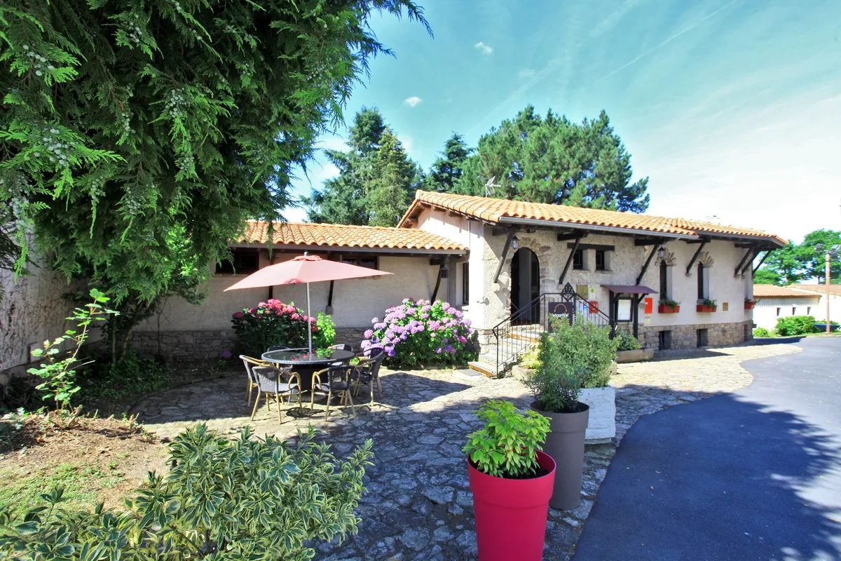 Image of Logis Hôtel La Chaumière