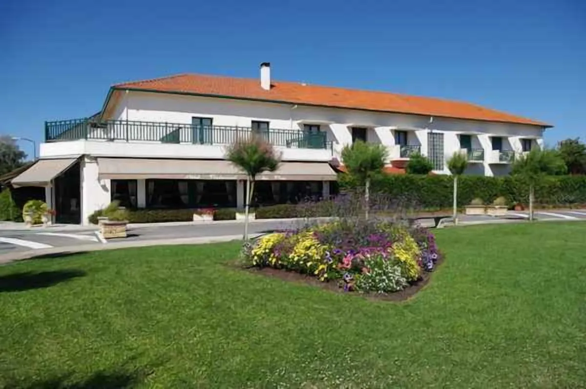 Image of Hotel des Pins