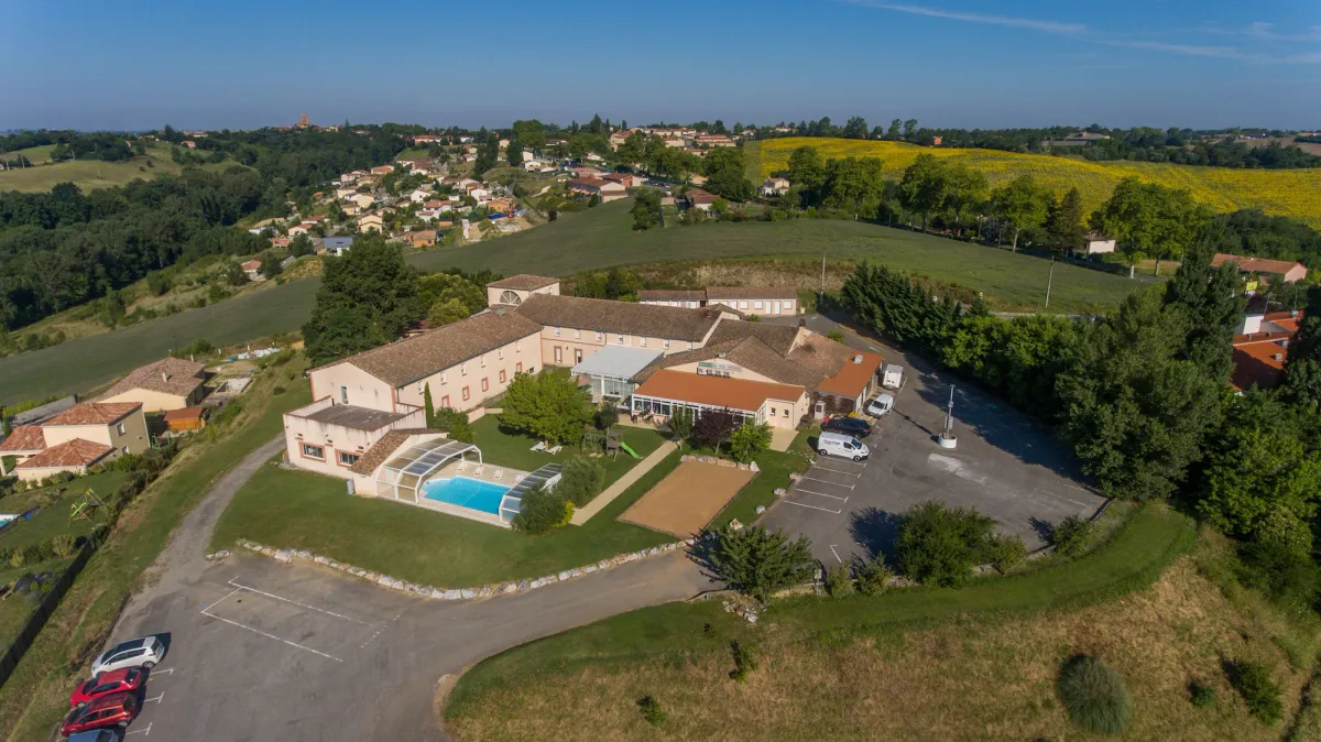 Image of Logis Hôtel - Auberge du Pastel - Hôtel 3 étoiles et Restaurant