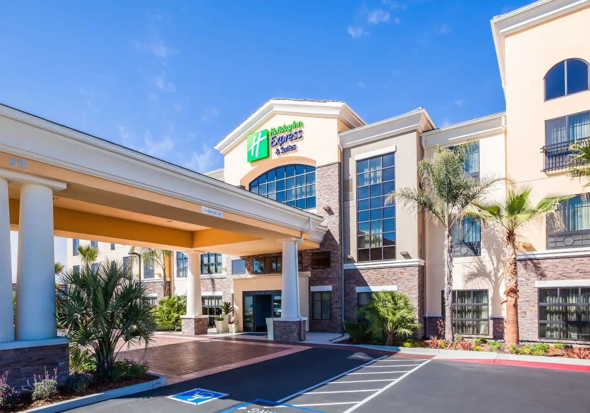 Image of Holiday Inn Express & Suites Eureka by IHG