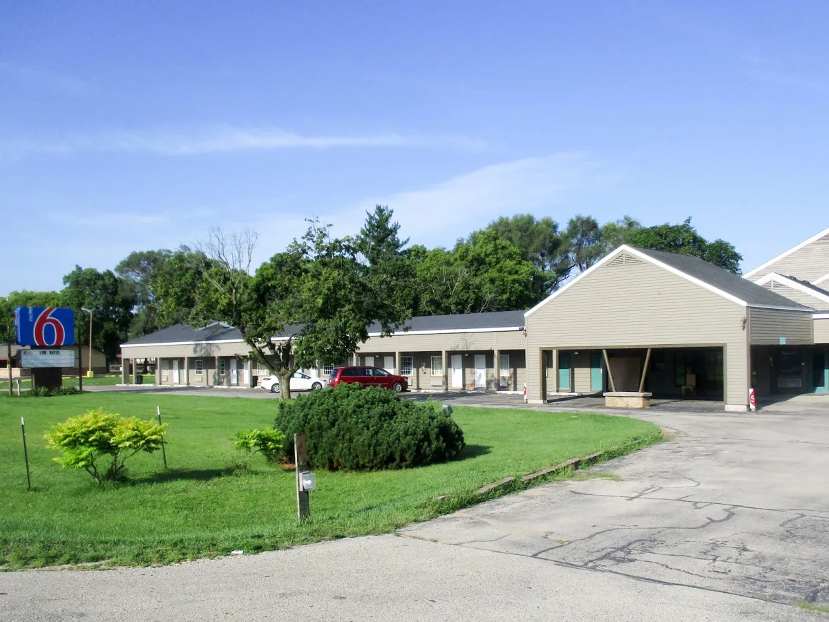 Image of Motel 6 Prairie Du Chien, WI