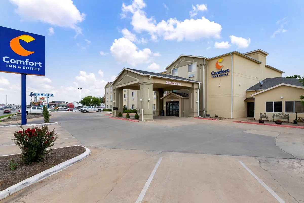 Image of Comfort Inn & Suites Ponca City near Marland Mansion