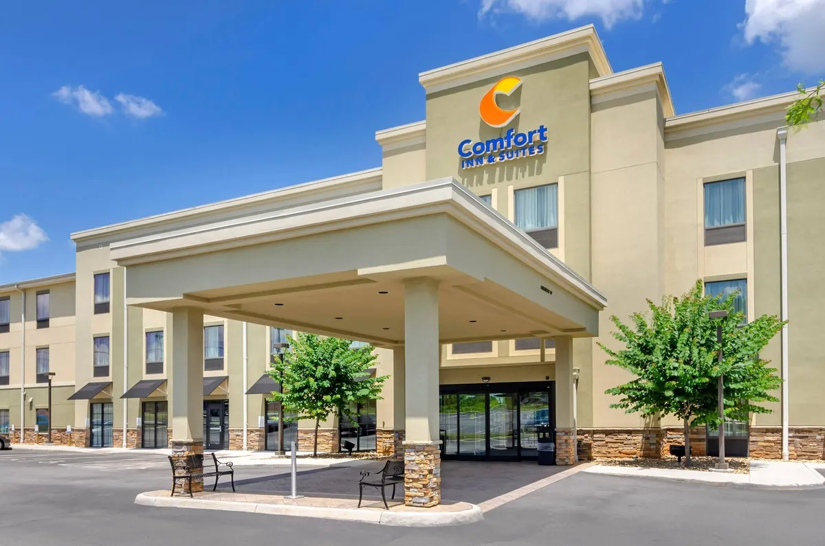 Image of Comfort Inn & Suites Lynchburg Airport - University Area